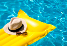 Piscine : quelles sont les causes d’une eau verte ?