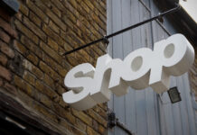 Choisir la bonne enseigne pour sa boutique