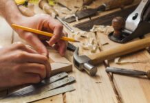 Quel budget prévoir pour les travaux de menuiserie intérieure ?