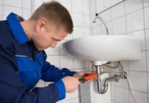 Un plombier professionnel pour rénover votre salle d’eau, quel avantage ?